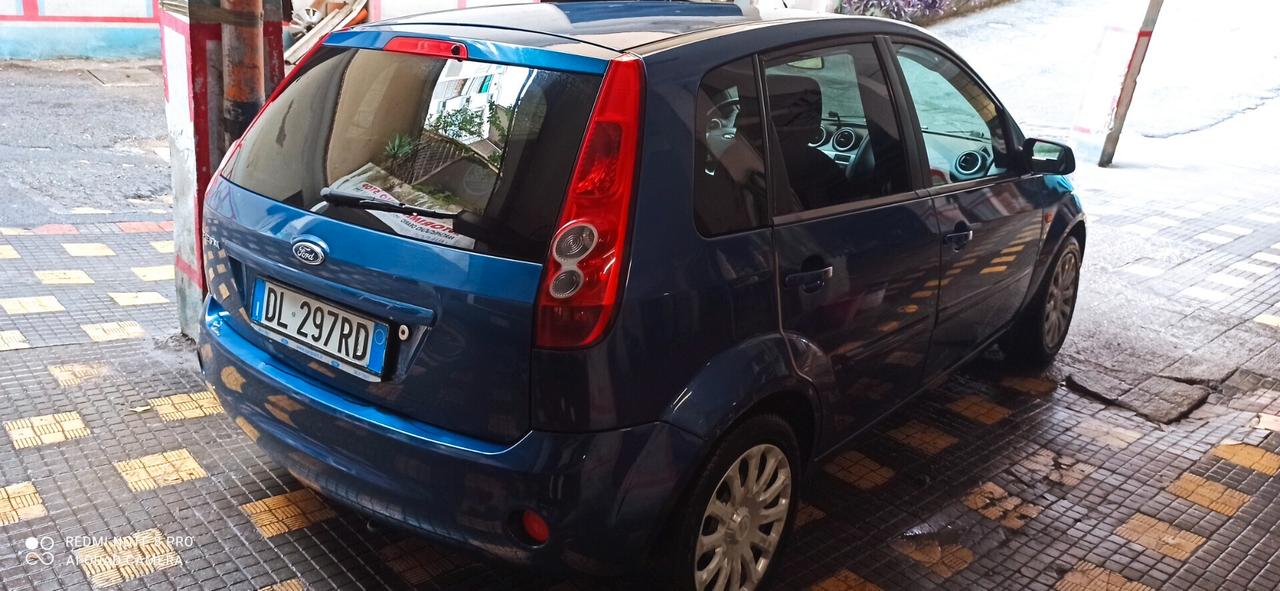 Ford Fiesta 1.2 16V 5p. Ghia GPL