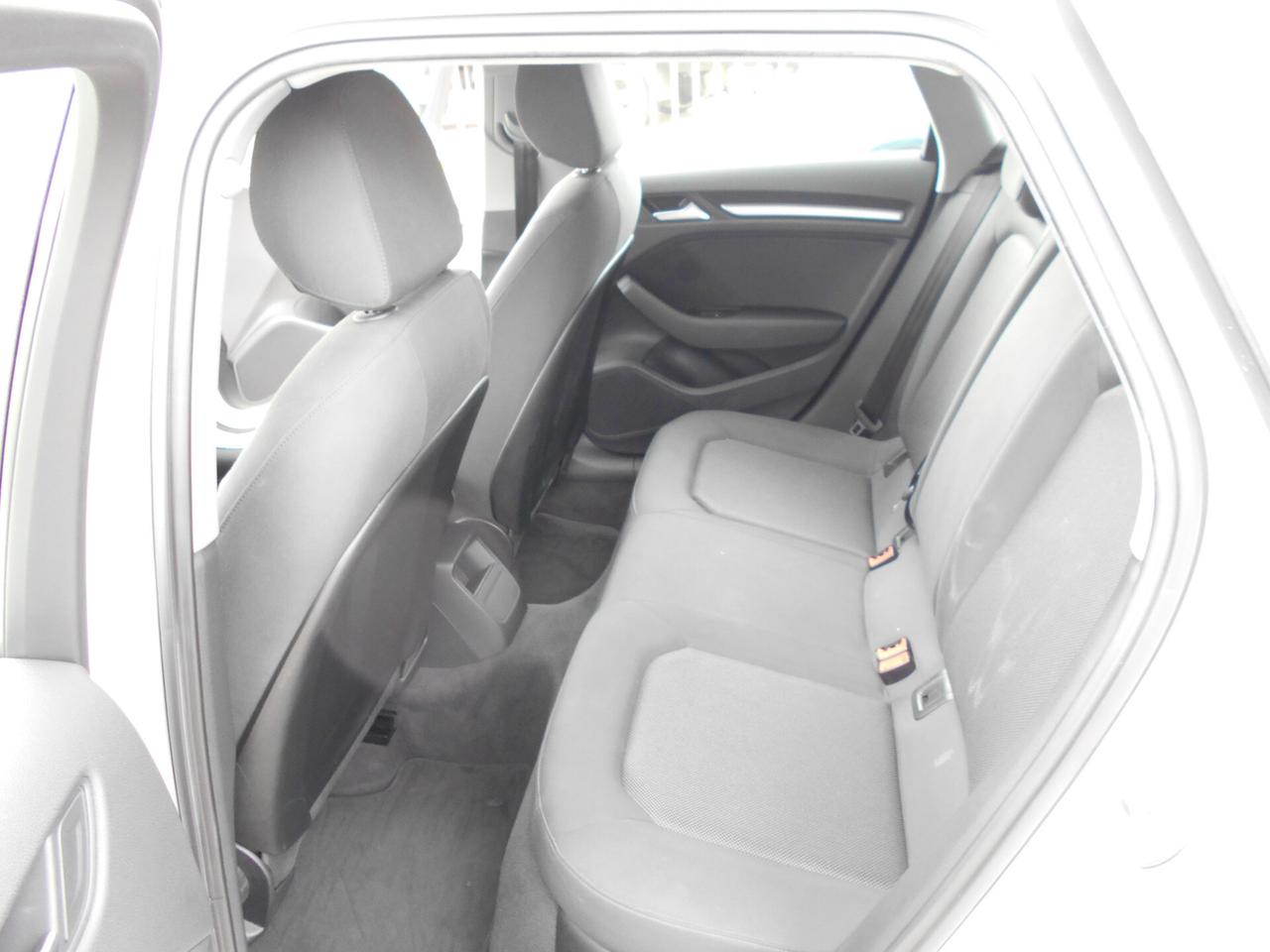 Audi A3 1.6 TDI 116 CV S tronic Sport
