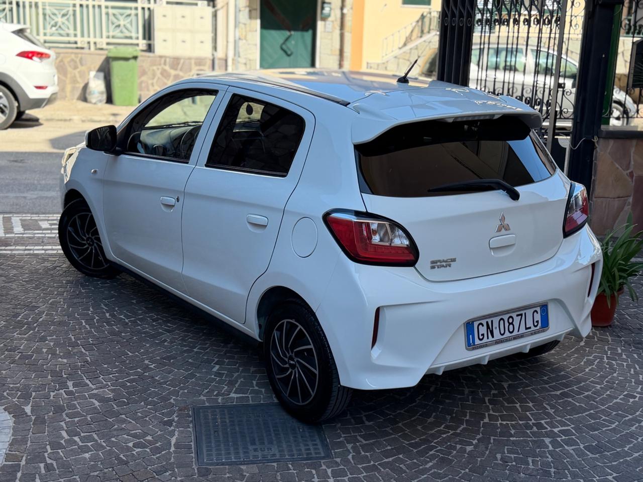 Mitsubishi Space Star 1.2 Intense SDA