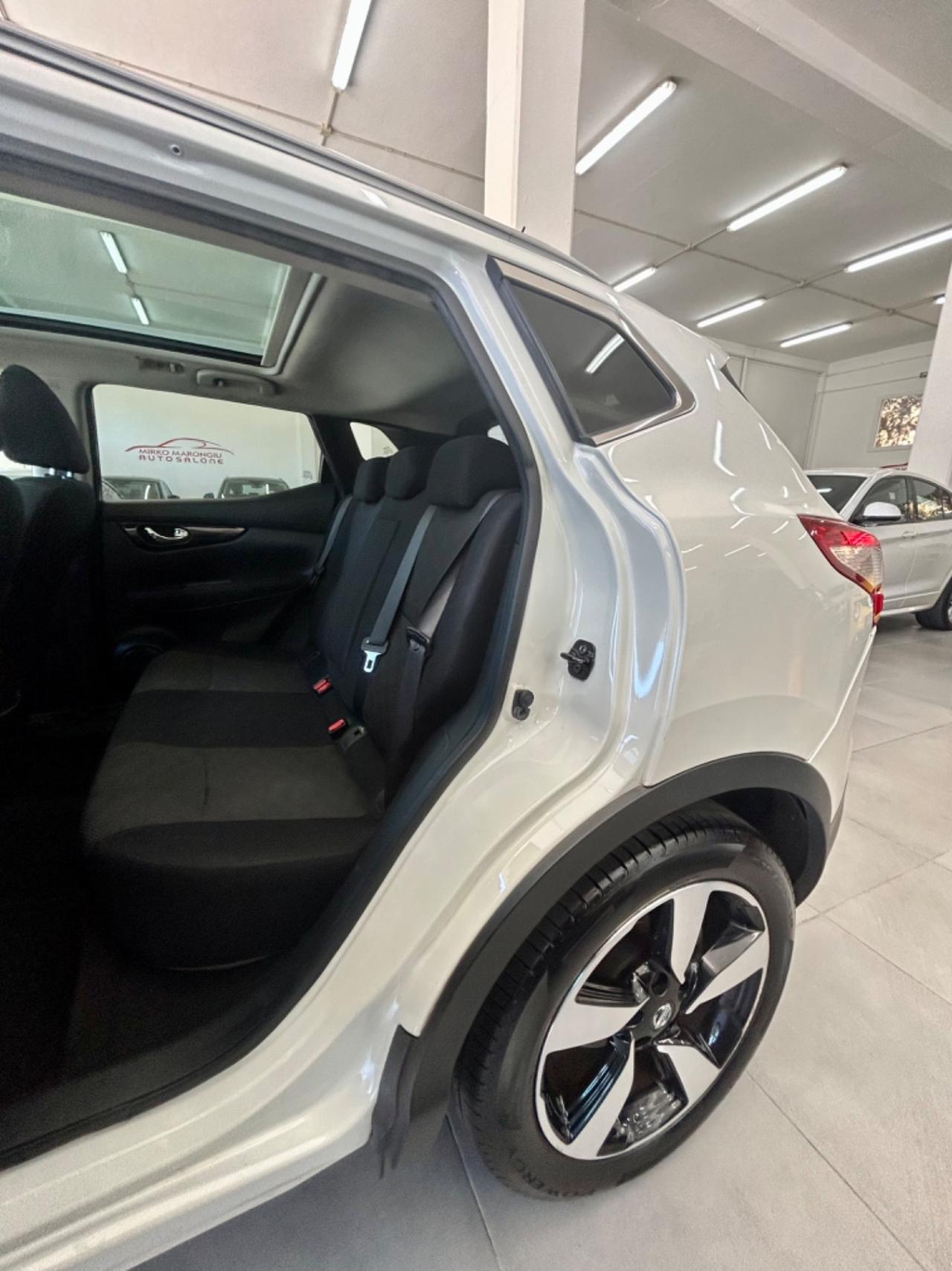Nissan Qashqai 1.5 dCi Tekna TETTO finanziabile
