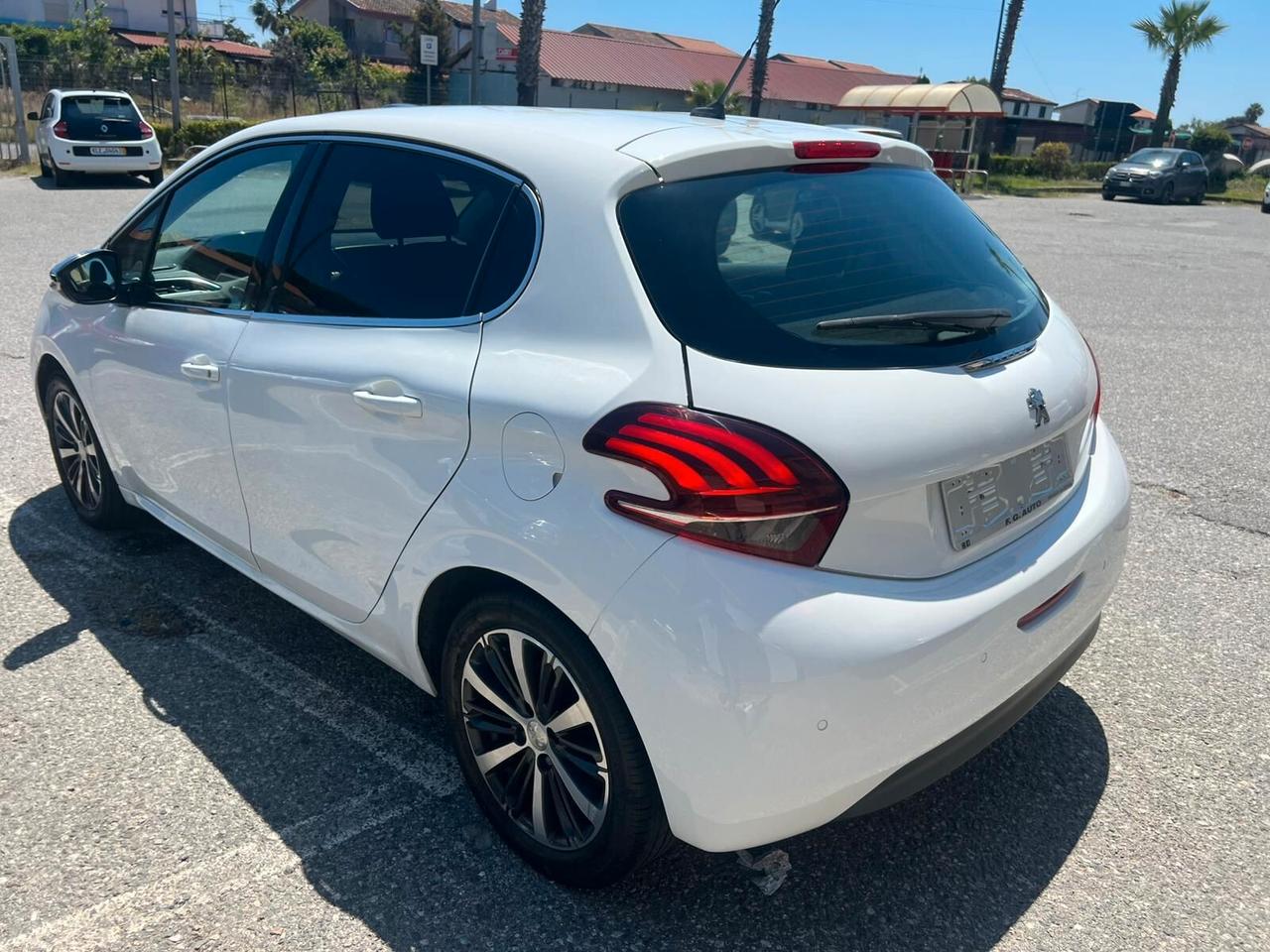 Peugeot 208 BlueHDi 75 3 porte Allure