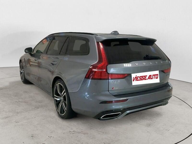 Volvo V60 B5 AWD autom. R-Design