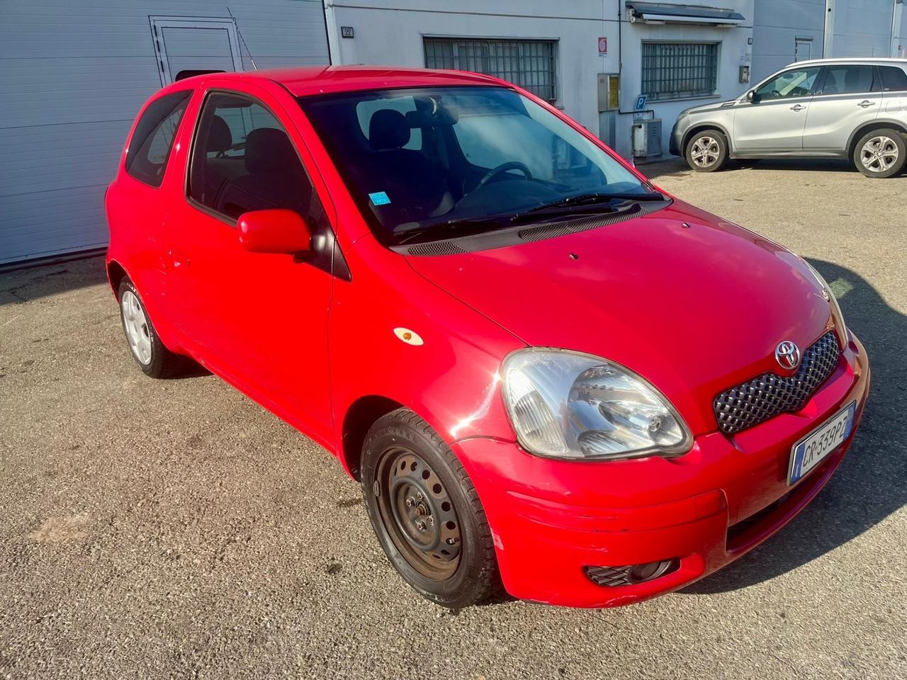 Toyota Yaris 3p. 1.0gpl 2004 174.000km per neopatentati