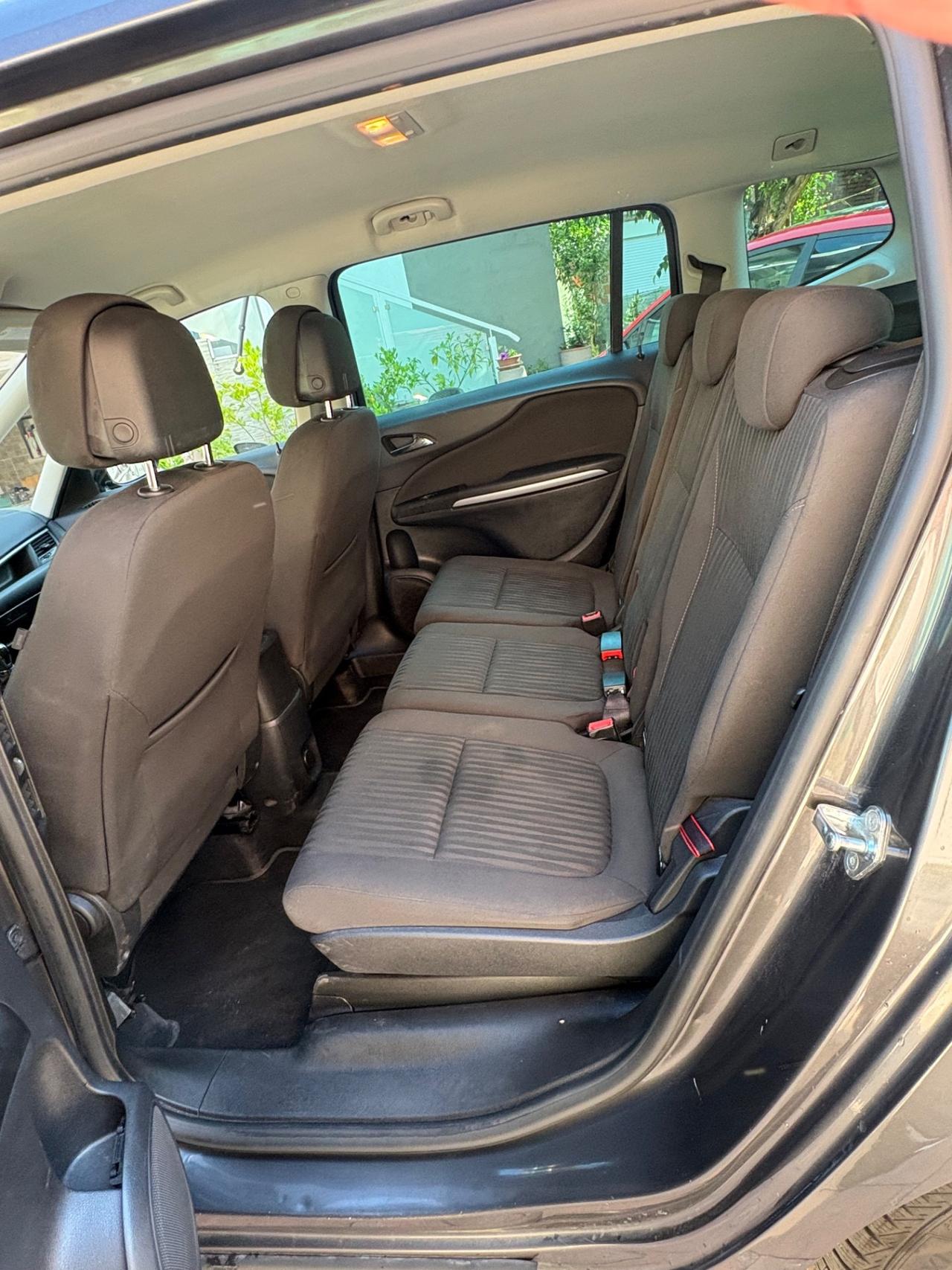 Opel Zafira Tourer 2.0 CDTi 7 posti pronta uso