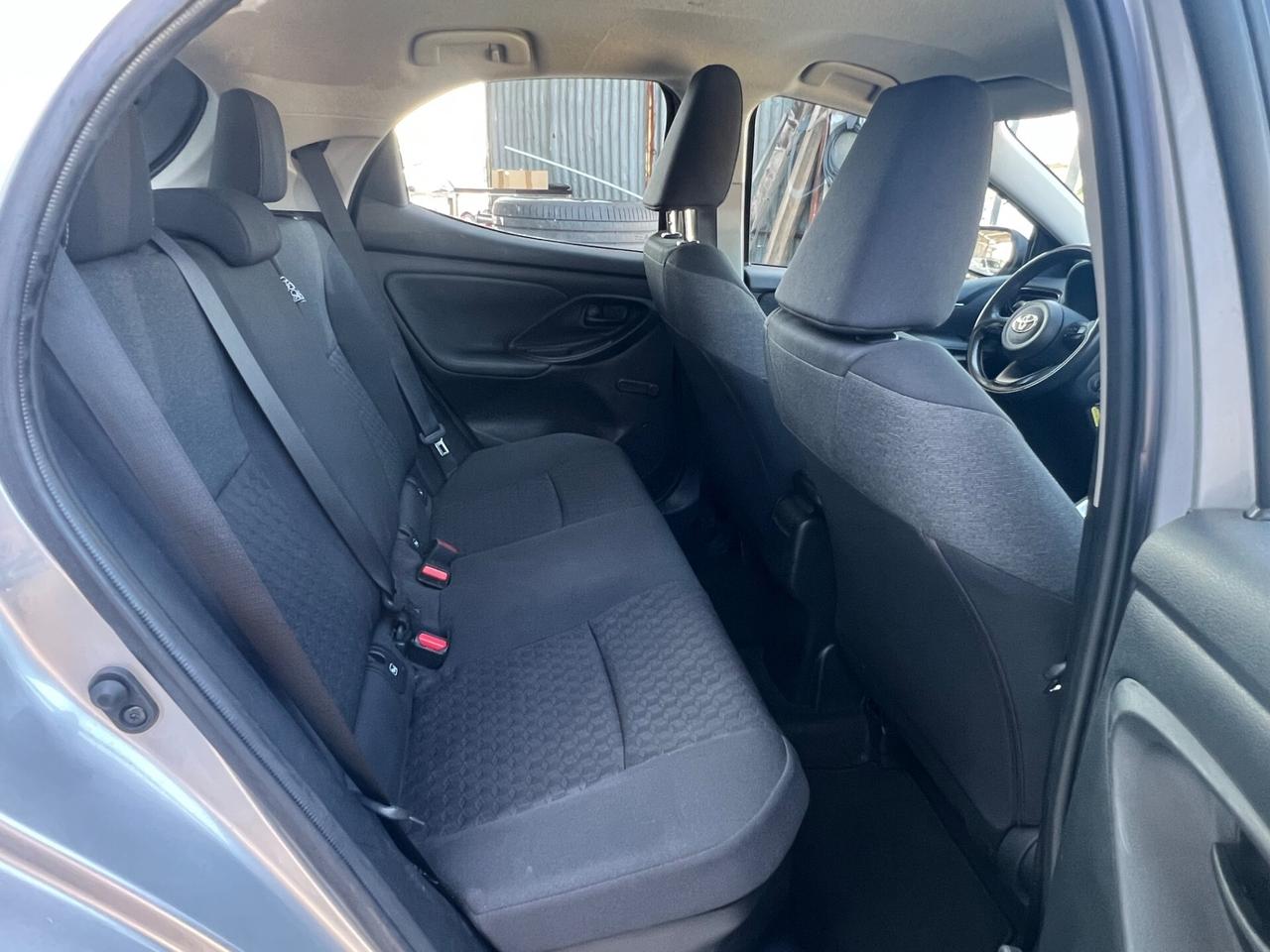 Toyota Yaris 1.5 Hybrid 5 porte Business FINANZIABILE