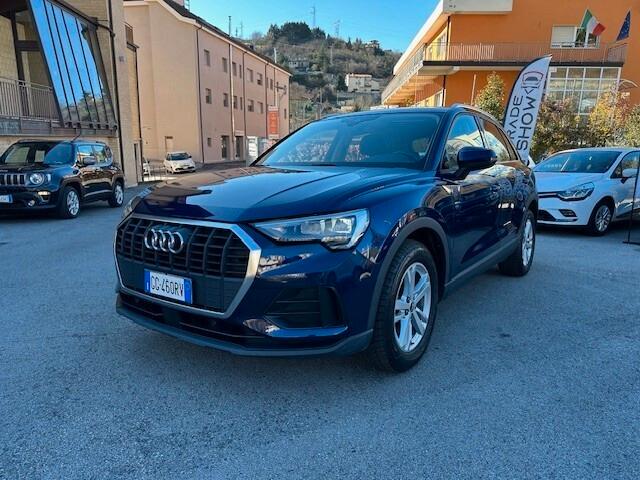 Audi Q3 35 TDI S tronic Business