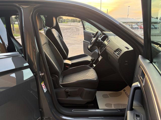 VOLKSWAGEN Tiguan 2.0 TDI 150 CV SCR DSG R-Line LUCI AMBIENTE