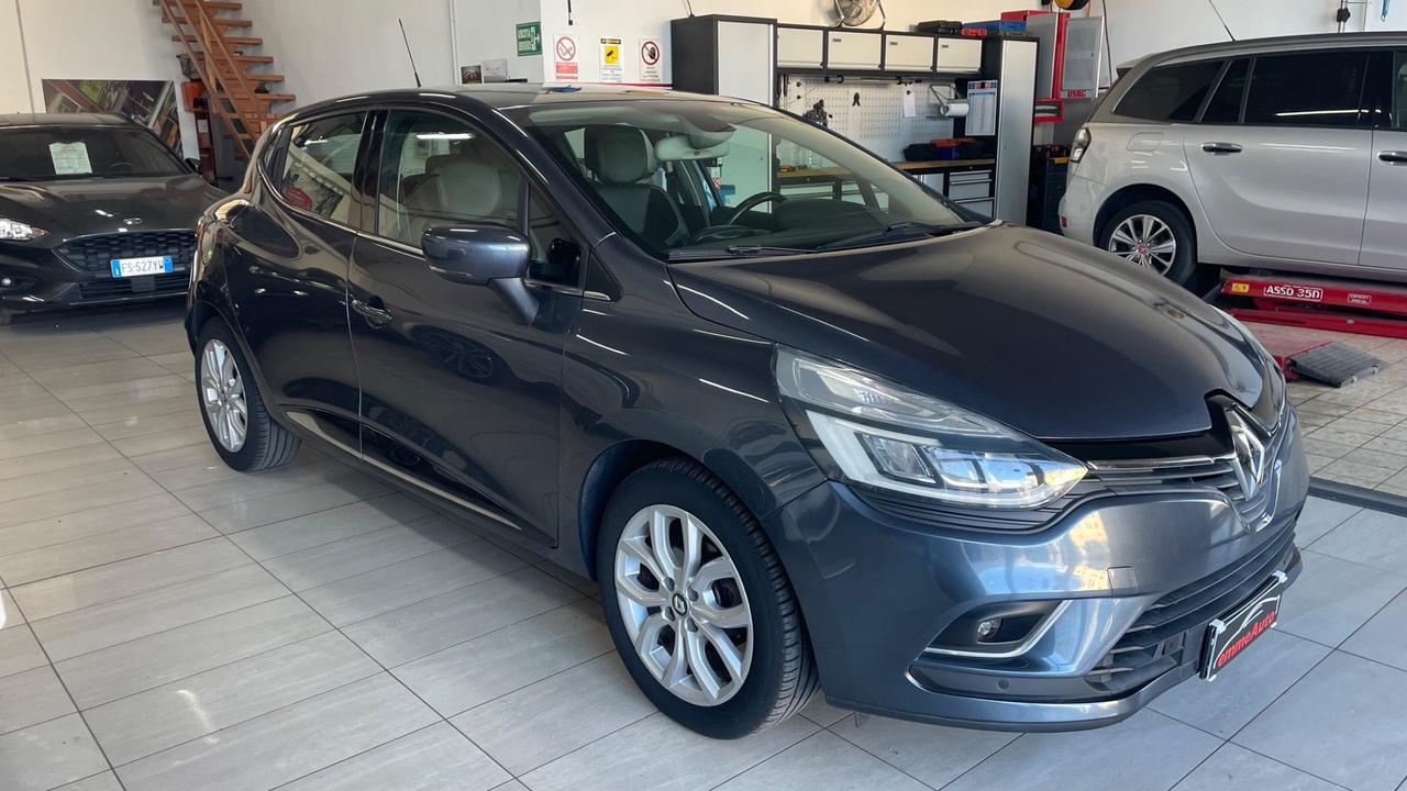 Renault Clio TCe 120CV EDC Start&Stop 5 porte Energy Intens