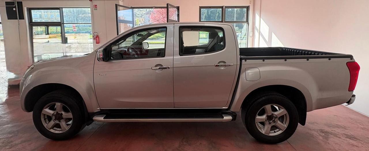 ISUZU D-MAX PICK-UP DOPPIA CABINA Posti5 Diesel 2.5 CV 163 Con Km 196.696 CANCIO TRAINO garanzia 12 mesi