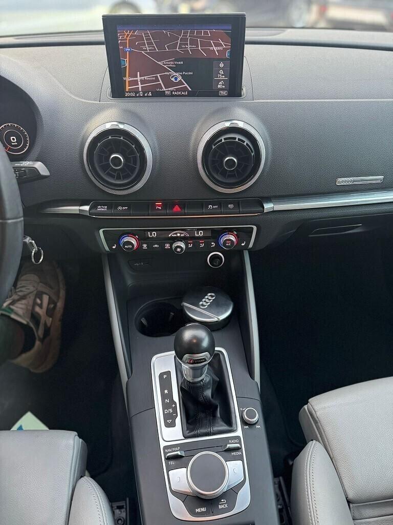 a3 sportback 30tdi 115cv S-tronic Cockpit Pelle