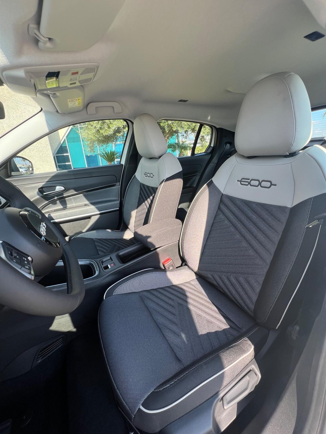 Fiat 600 1.2 145cv Icon possibilità noleggio no scoring