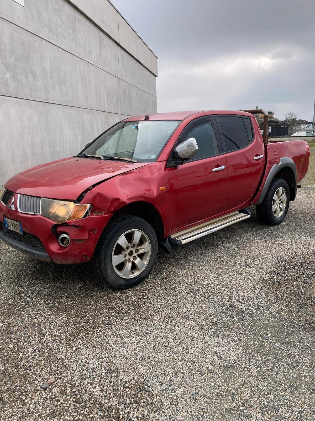 Mitsubishi L200 2.5 DI-D/136CV Double Cab Invite