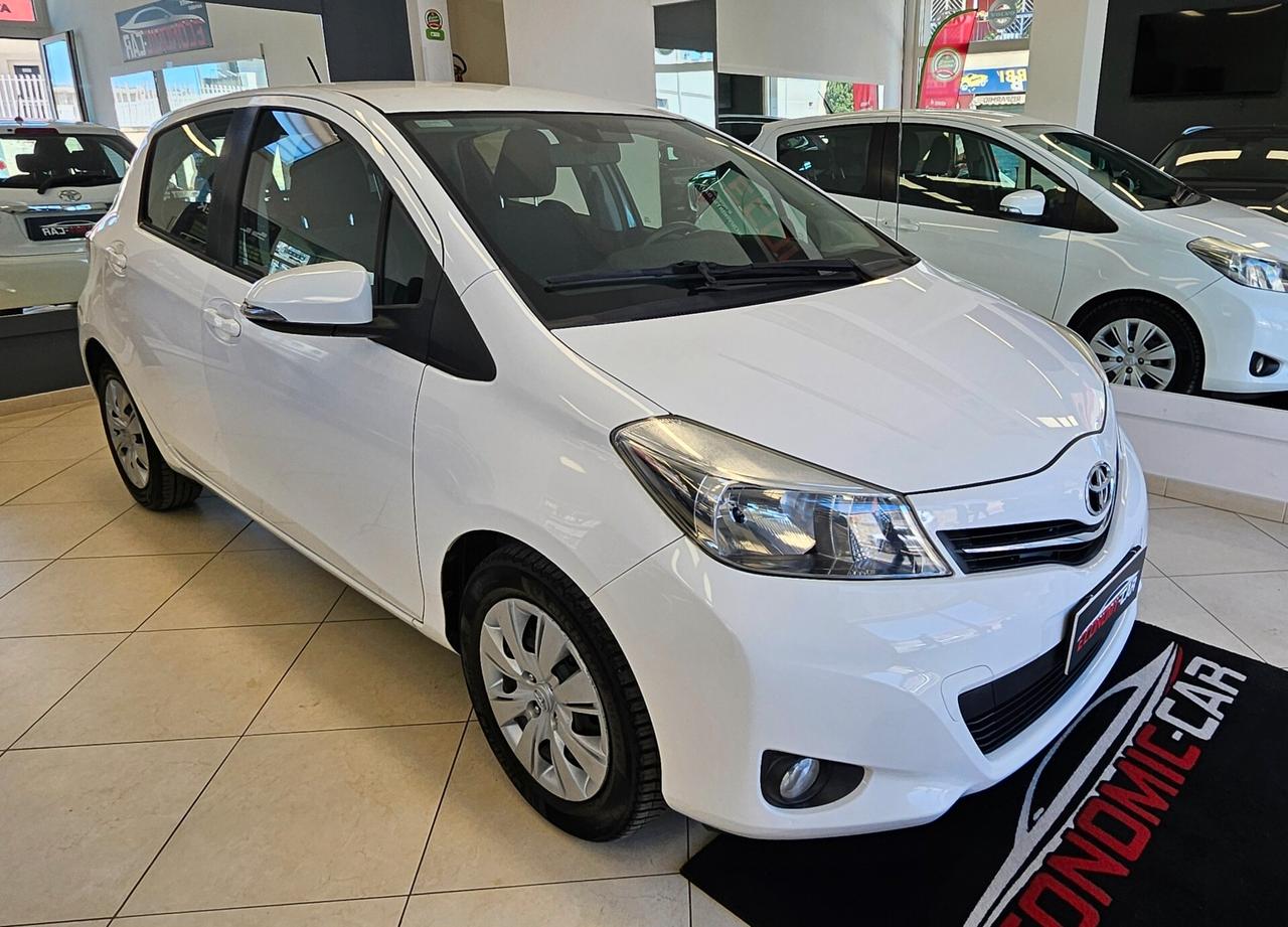 Toyota Yaris 1.0 5 porte Active