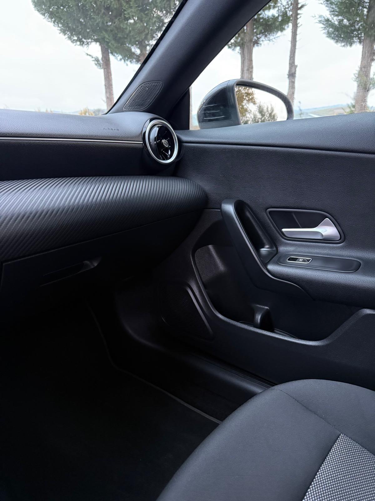 Mercedes-benz CLA 200 d Automatic Business extra