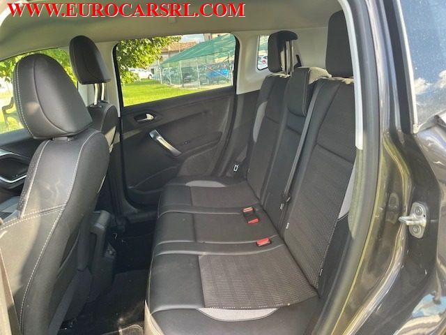 PEUGEOT 2008 BlueHDi 100 S&S Allure