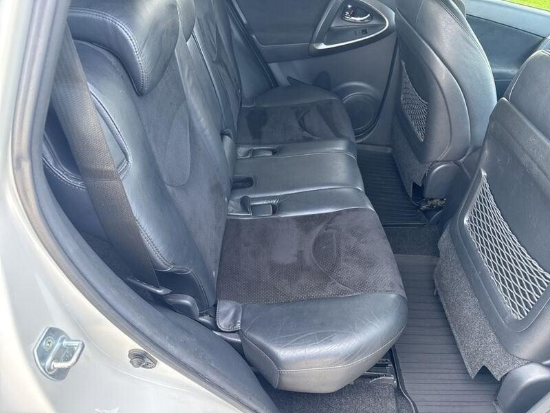 Toyota RAV4 RAV4 2.2 D-4D 4WD Style