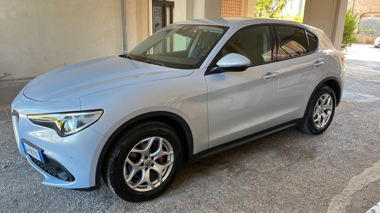 Alfa Romeo Stelvio 2.2 Turbodiesel 190 CV AT8 Q4 Business