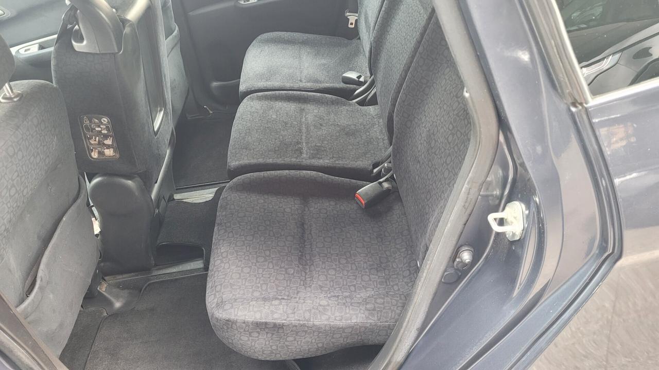 Honda FR-V 2.2 16V i-CTDi Executive 6 POSTI