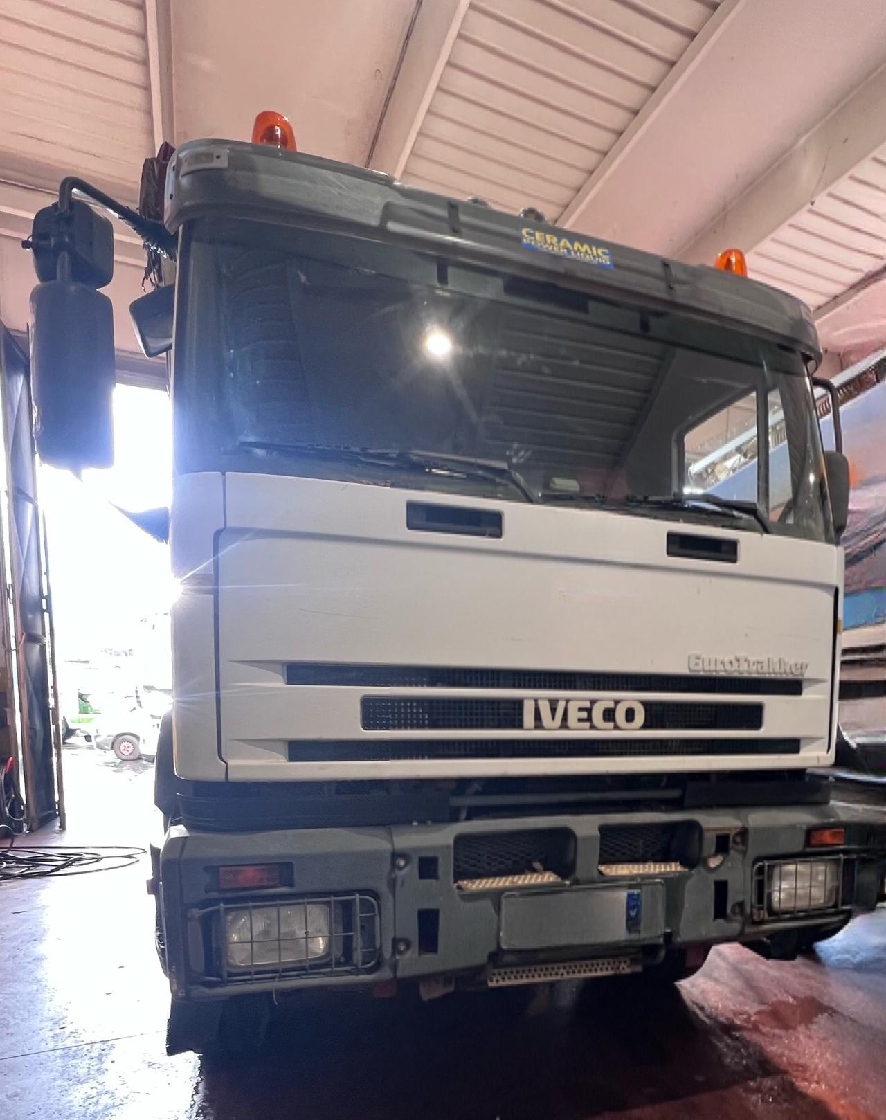 Iveco EuroTrakker 410E 42 ribaltabile 4 assi