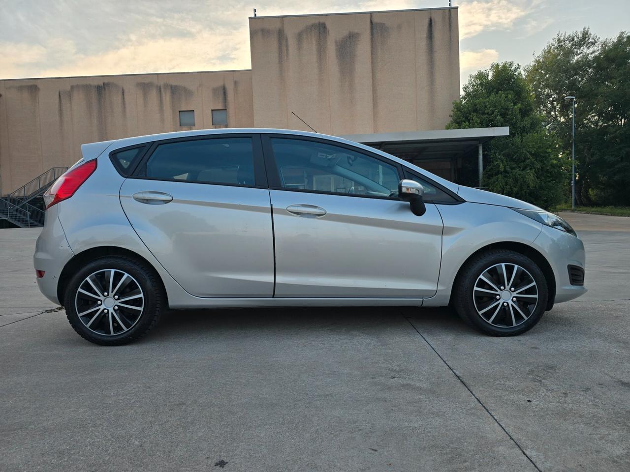 Ford Fiesta 1.5 TDCi 75CV 3 porte Black & White Edition