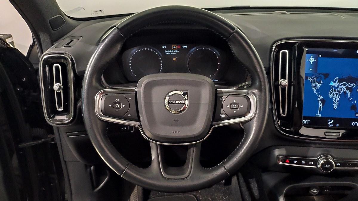 VOLVO Xc40 D3 Awd Geartronic Inscription N-1