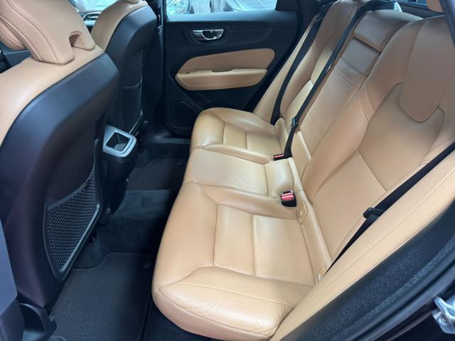 VOLVO XC60 B4 (d) AWD Geartronic Inscription