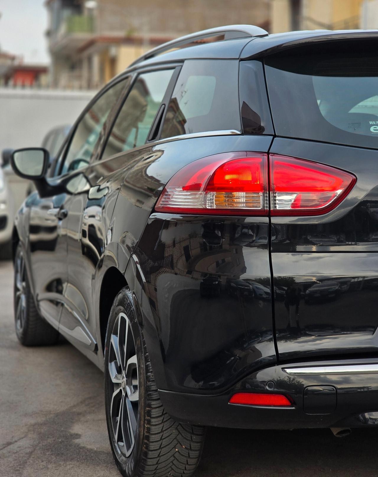Renault Clio Sporter dCi 8V 90 CV Moschino Life