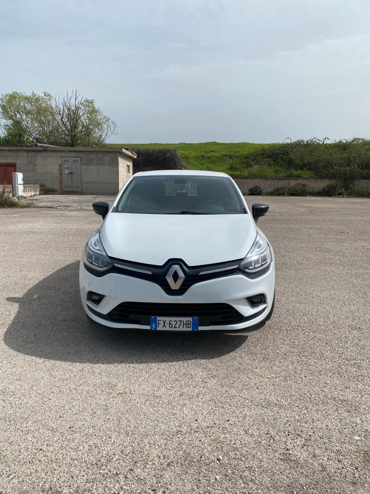 Renault Clio dCi 8V 75 CV 5 porte Moschino Zen