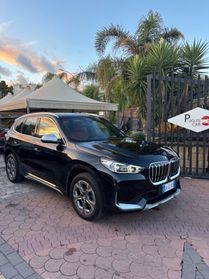Bmw X1 sDrive18d xLine edition essence