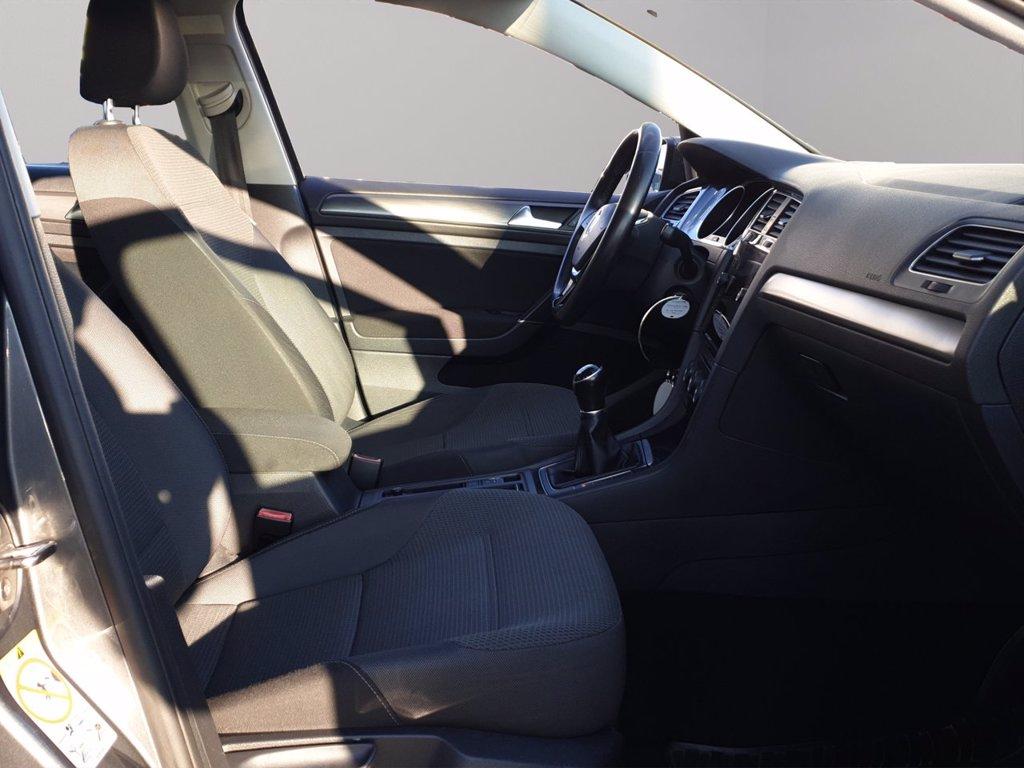 VOLKSWAGEN Golf variant 1.4 tgi trendline 110cv del 2017