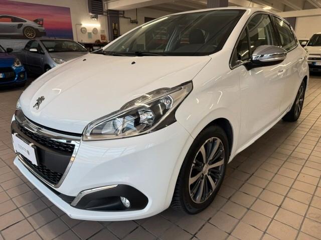 Peugeot 208 PureTech 82 5p. GPL Allure