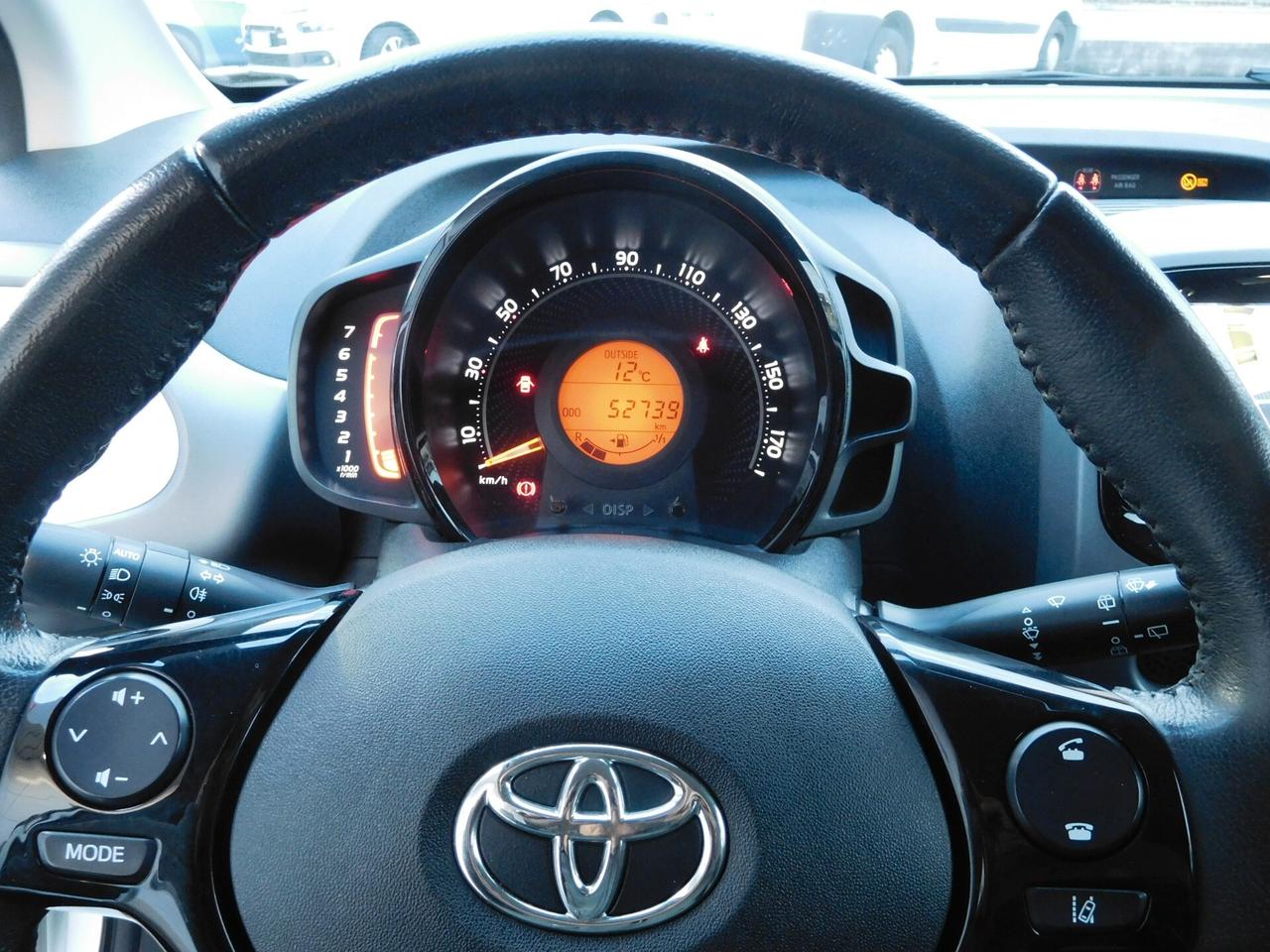 Toyota Aygo 1.0 VVT-i 72 CV 5 porte x-fun