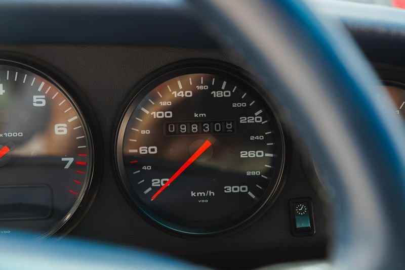 Porsche 911 PORSCHE 911 993 CARRERA 4