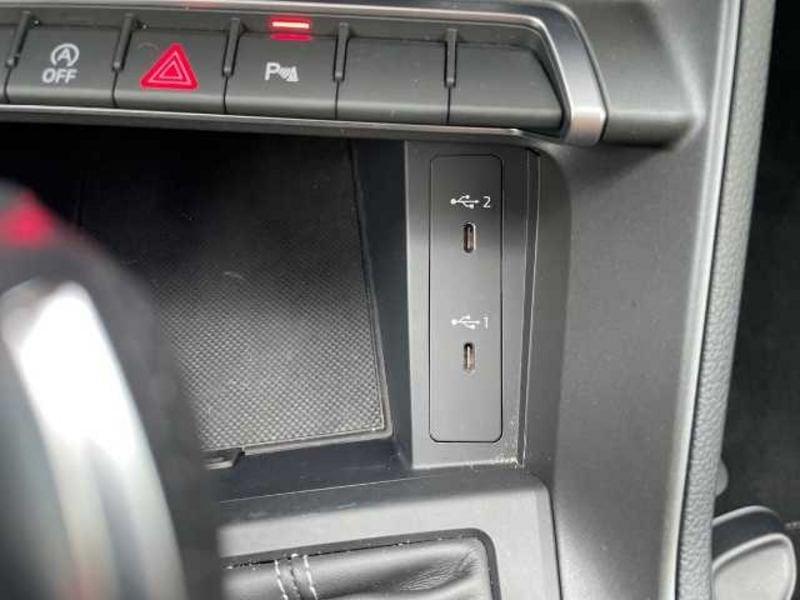 Audi Q3 II 2018 35 2.0 tdi S line edition s-tronic