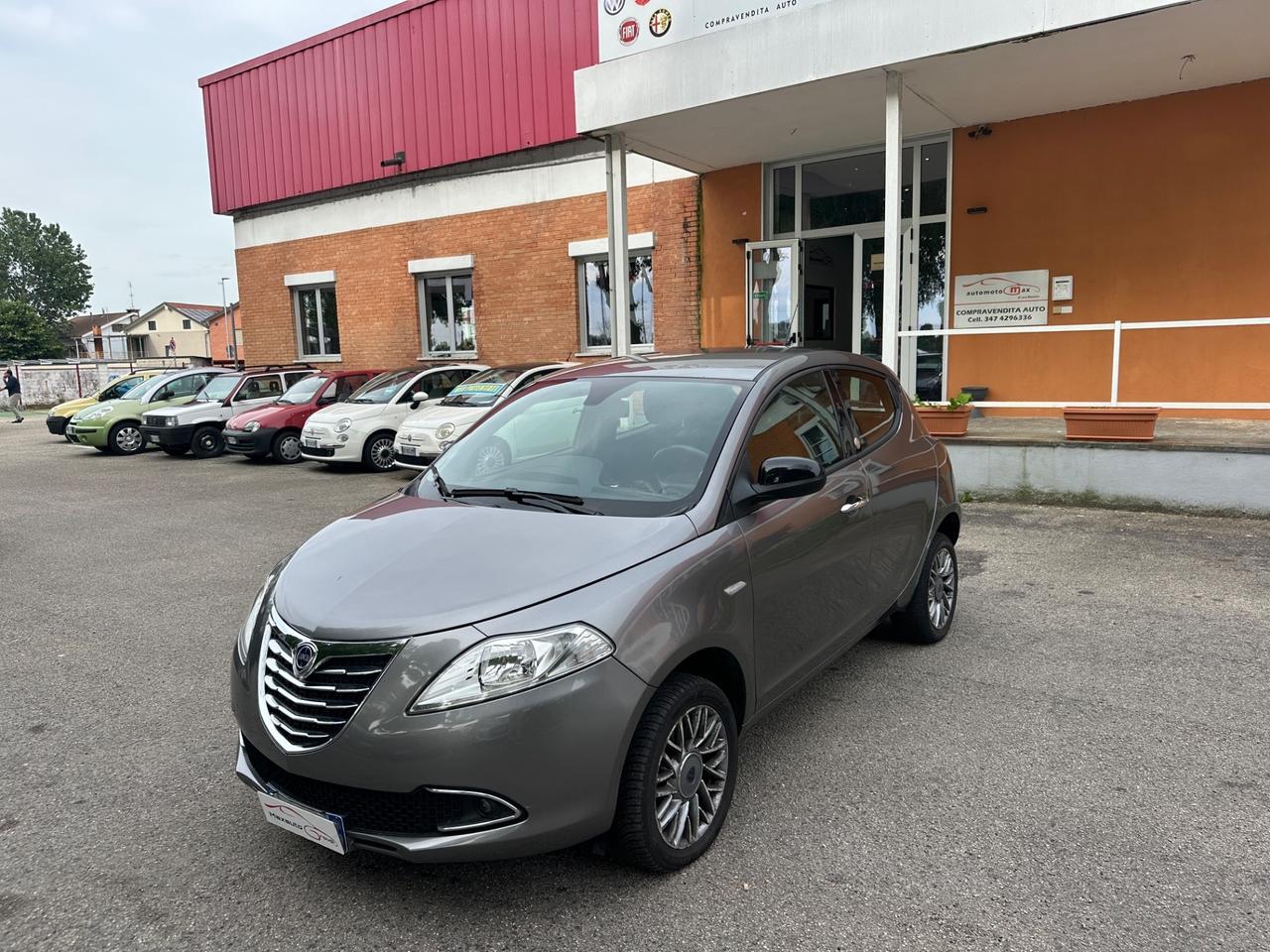 Lancia Ypsilon 0.9 TwinAir 85 CV 5 porte Metano Ecochic Gold