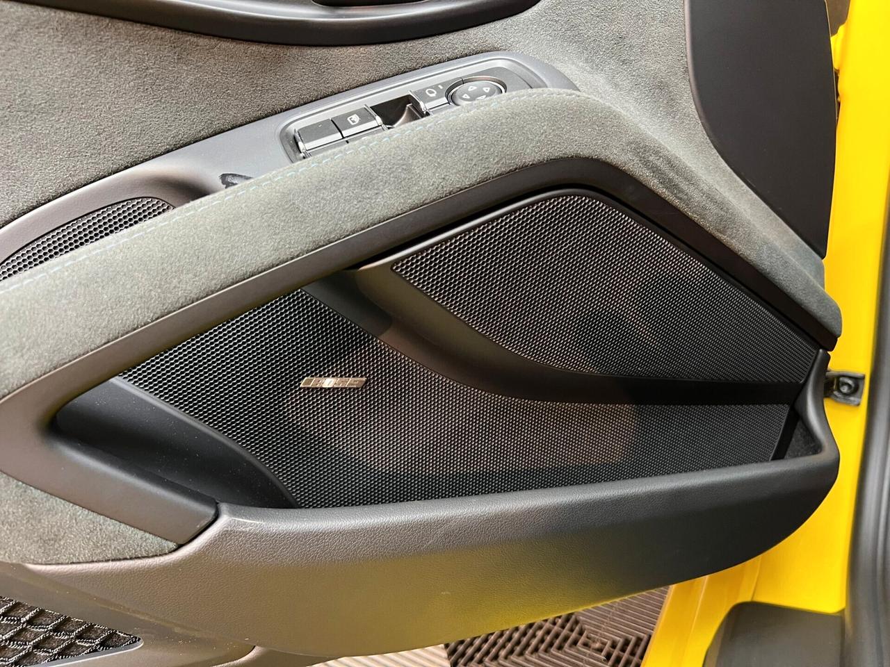 Porsche 718 Spyder 4.0 GT4 RS pdk WEISSACH RS PACK (718)