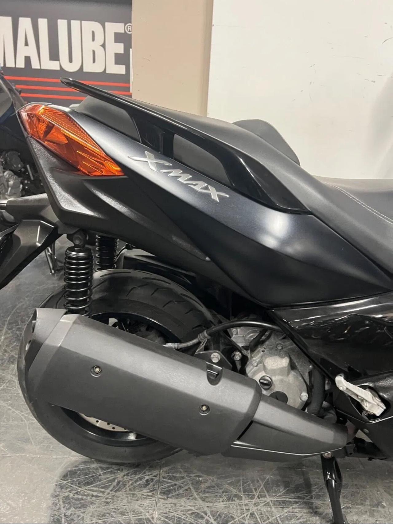 Yamaha X-Max 300 IRON MAX