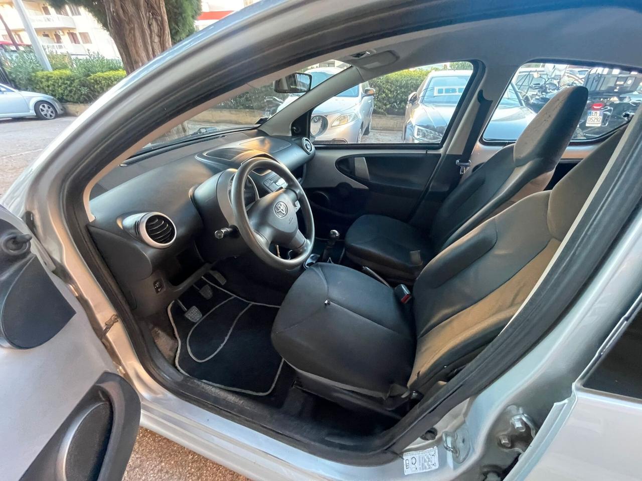 Toyota Aygo 1.0 12V VVT-i 5 porte Lounge Connect
