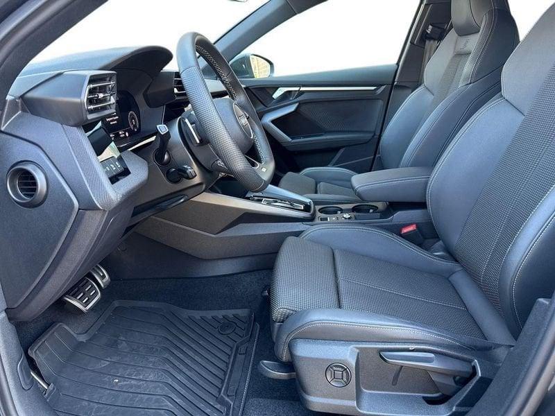Audi A3 allstreet 2.0 tdi Identity Contrast 150cv s-tronic
