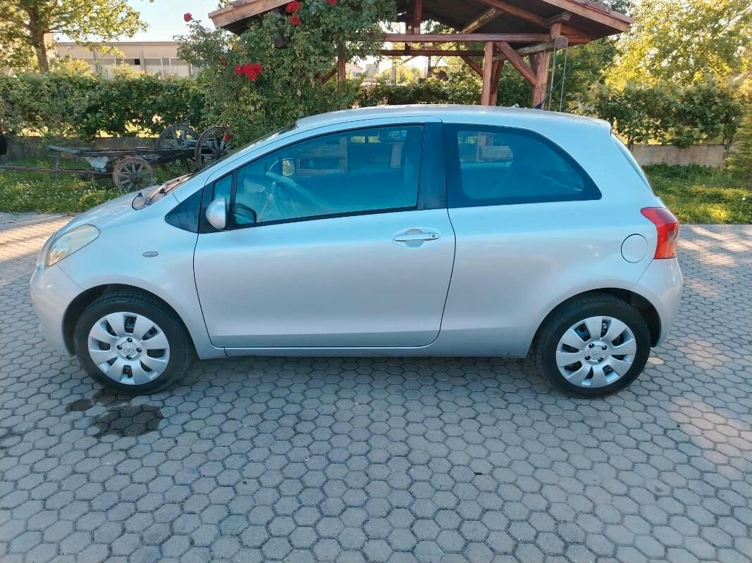 Toyota Yaris 3 Porte 1.0 Sol 3p