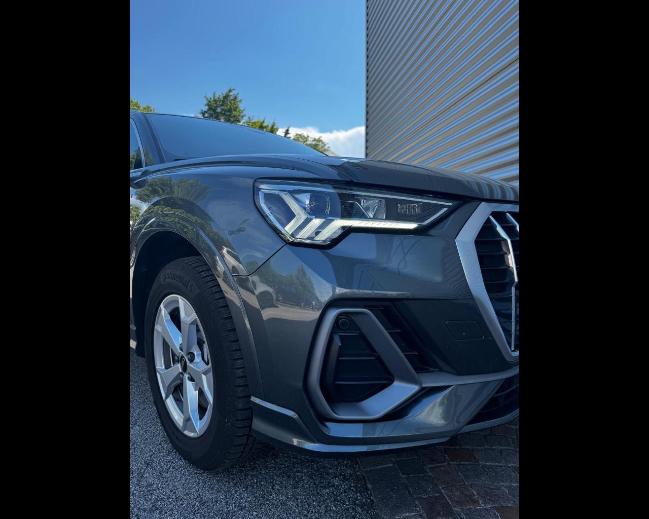 AUDI Q3 45 TFSIe S-TRONIC S-LINE EDITION