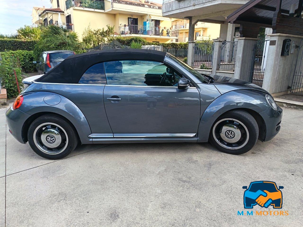 Volkswagen Maggiolino Cabrio 1.6 tdi Design 105cv dsg