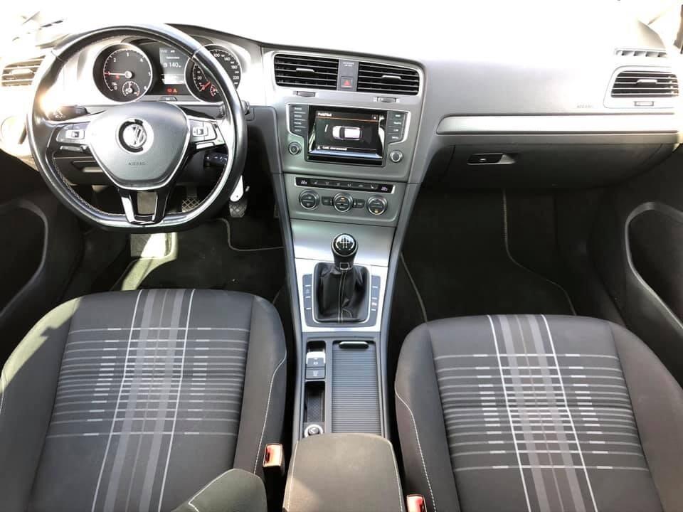 Volkswagen Golf 1.6 TDI Lounge 110 cv 5p.