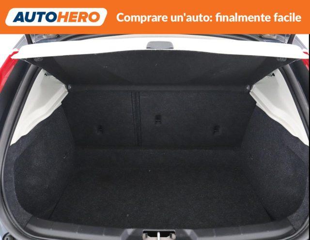 VOLVO V40 T2 Plus