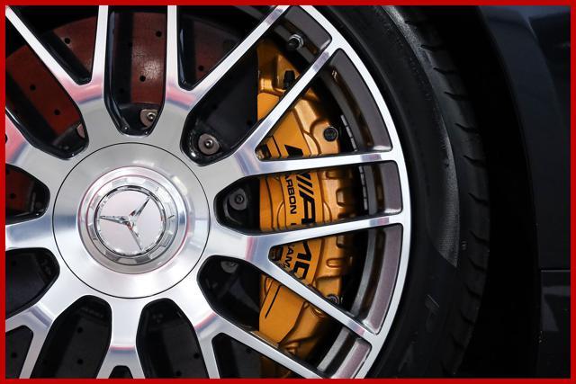 MERCEDES-BENZ GT AMG C|FULL CARBON|RETROCAMERA