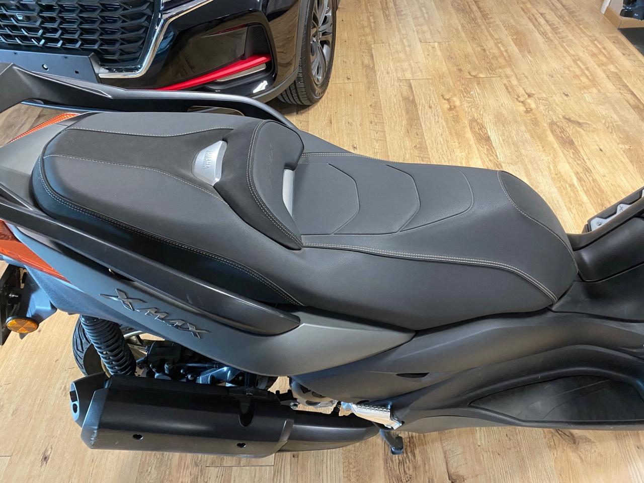 Yamaha X-Max 300