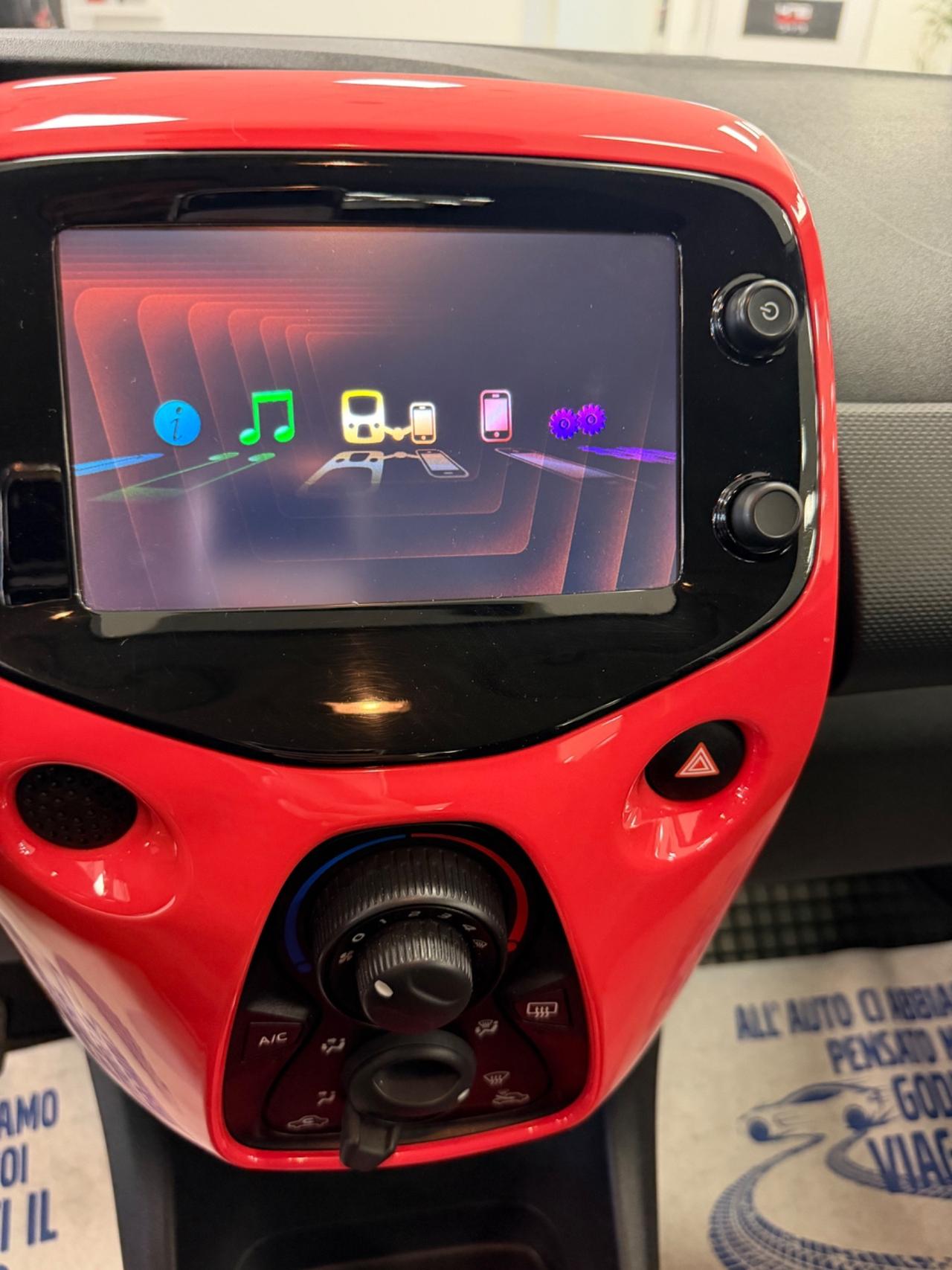 Citroen C1 VTi 68 ETG 5 porte Shine