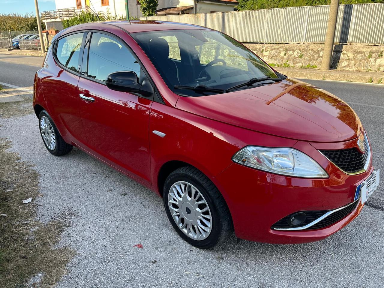 Lancia Ypsilon 1.2 BENZINA 69CV 5 porte Gold