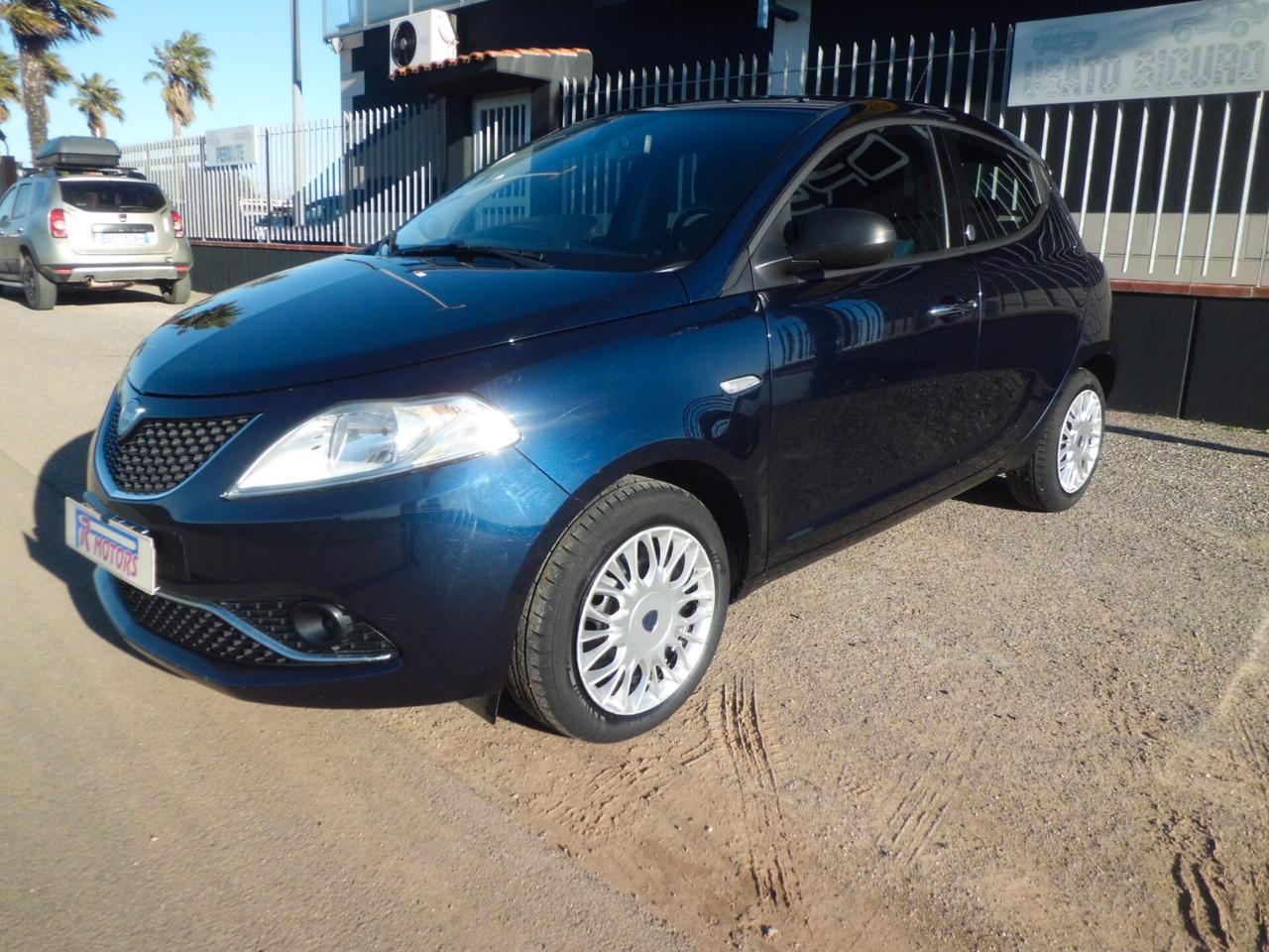 Lancia Ypsilon 1.2 69 CV 5 porte GPL Ecochic Platinum