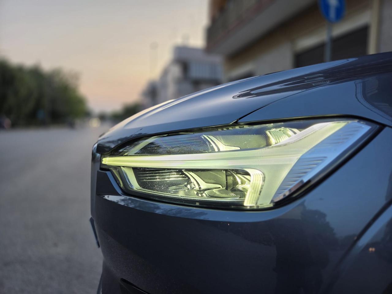XC60 2.0 b4 R-design awd auto UNICO PROPRIETARIO